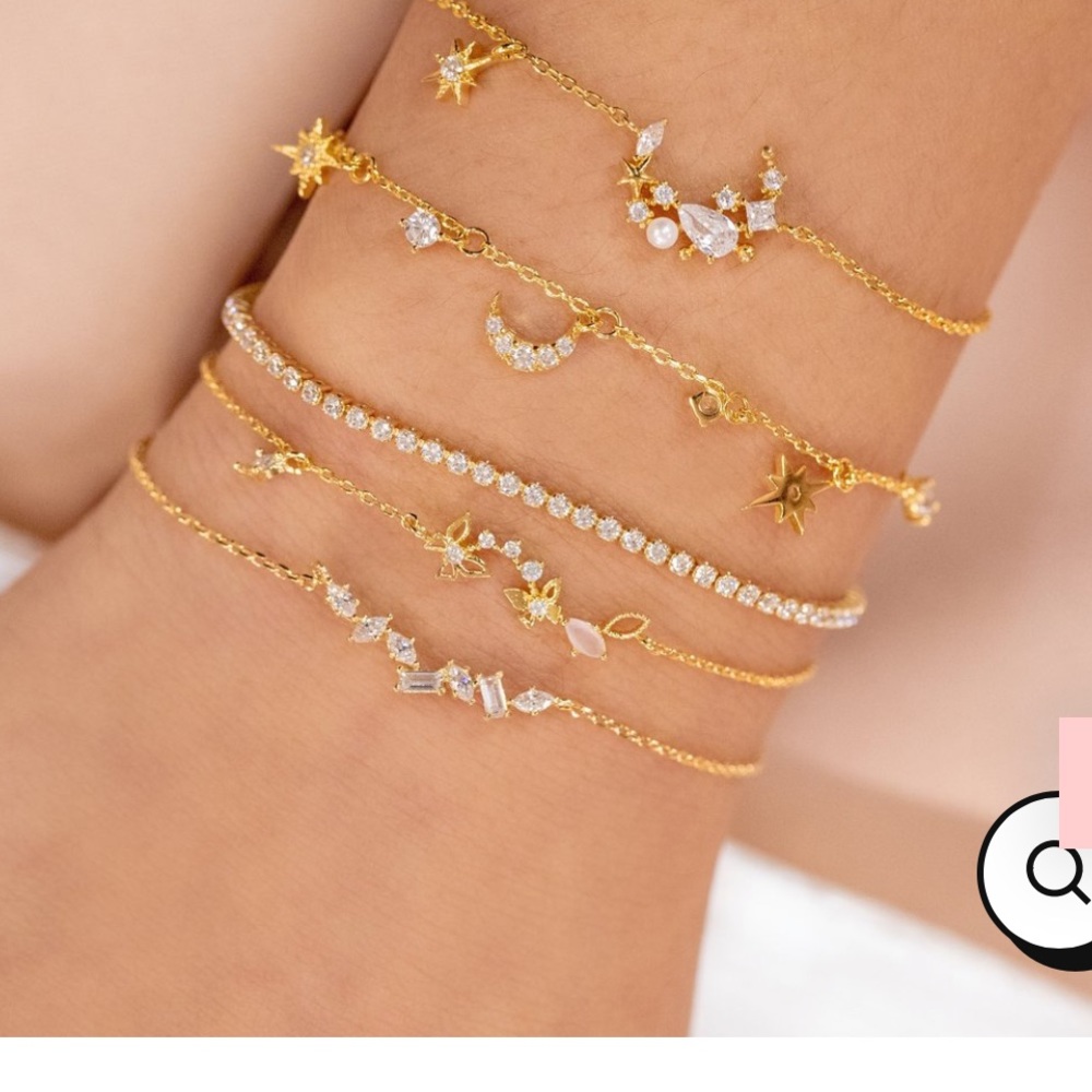Cluster bracelet